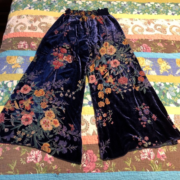 Johnny Was Pants - Johnny Was velvet silk and cotton blend floral wide leg pants with elastic waist